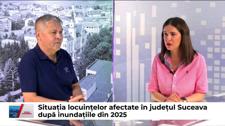 Interviu TV despre situația locuințelor afectate din județul Suceava după inundațiile din 2025, cu doi invitați în studio.